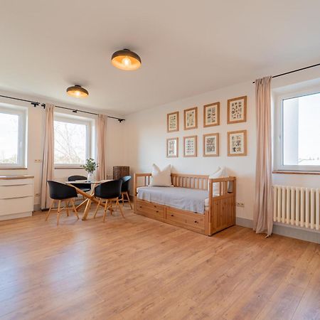 Penzionzemianskydvor Surovce Exteriör bild